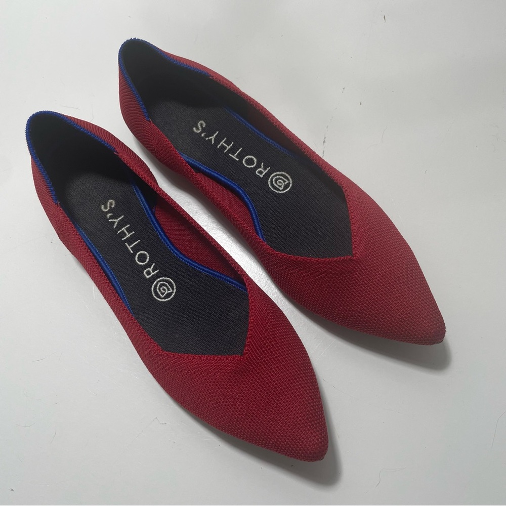 Rothy's The Point Pointed Toe Red Slip On Flats Shoes sz 8 in great condition